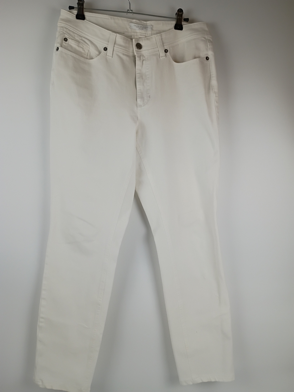 Women’s White Straight-Leg Jeans